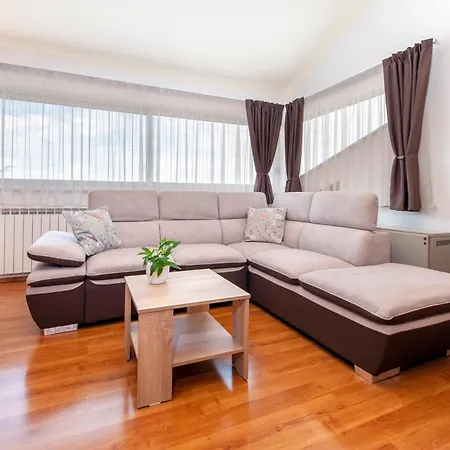 Apartamento Brigita 1