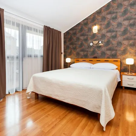Apartment Brigita 1 *